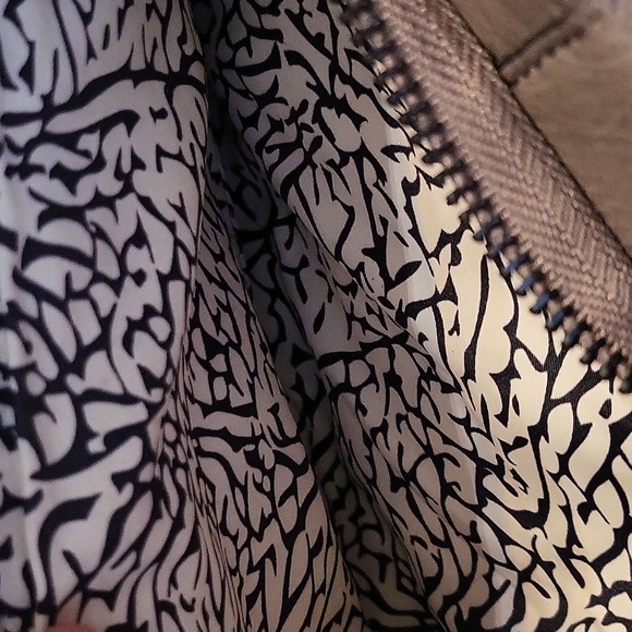 Crossbody Bundle - Picture 9 of 17